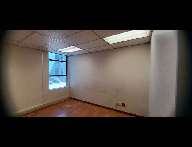99M² OFFICE TO LET IN CRAIGHALL